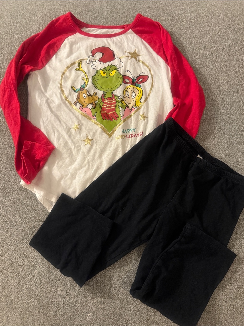 5/$15- Grinch Raglan Holiday Top with Black Lounge Pants